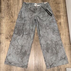 Madden girl Gray Snake Print Wide-Leg Pants